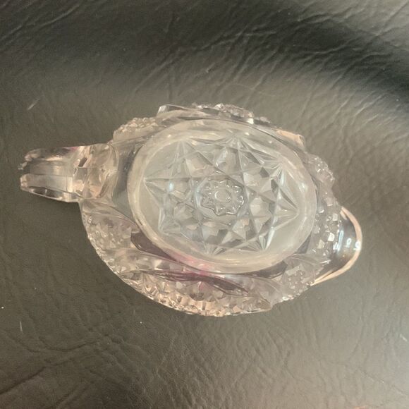 Gravy Sauce Serving Boat Cut Glass Crystal Handle Pour Spout 6 Inches Long 8 Oz - Picture 4 of 5